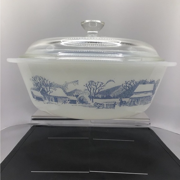 Royal Currier & Ives Glassbake Vintage 2 QT. With Lid, MADE IN USA, EUC - Picture 3 of 12